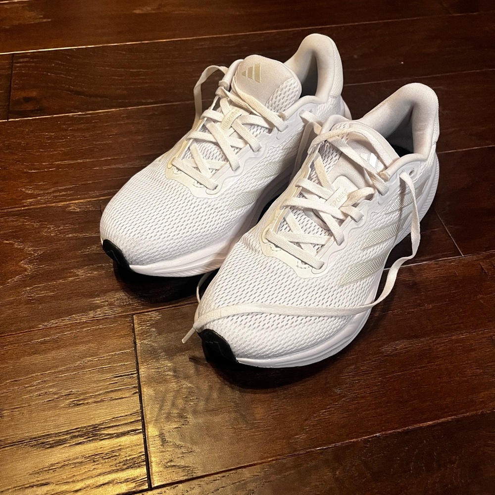 Women’s Adidas Running Shoes size 7.5